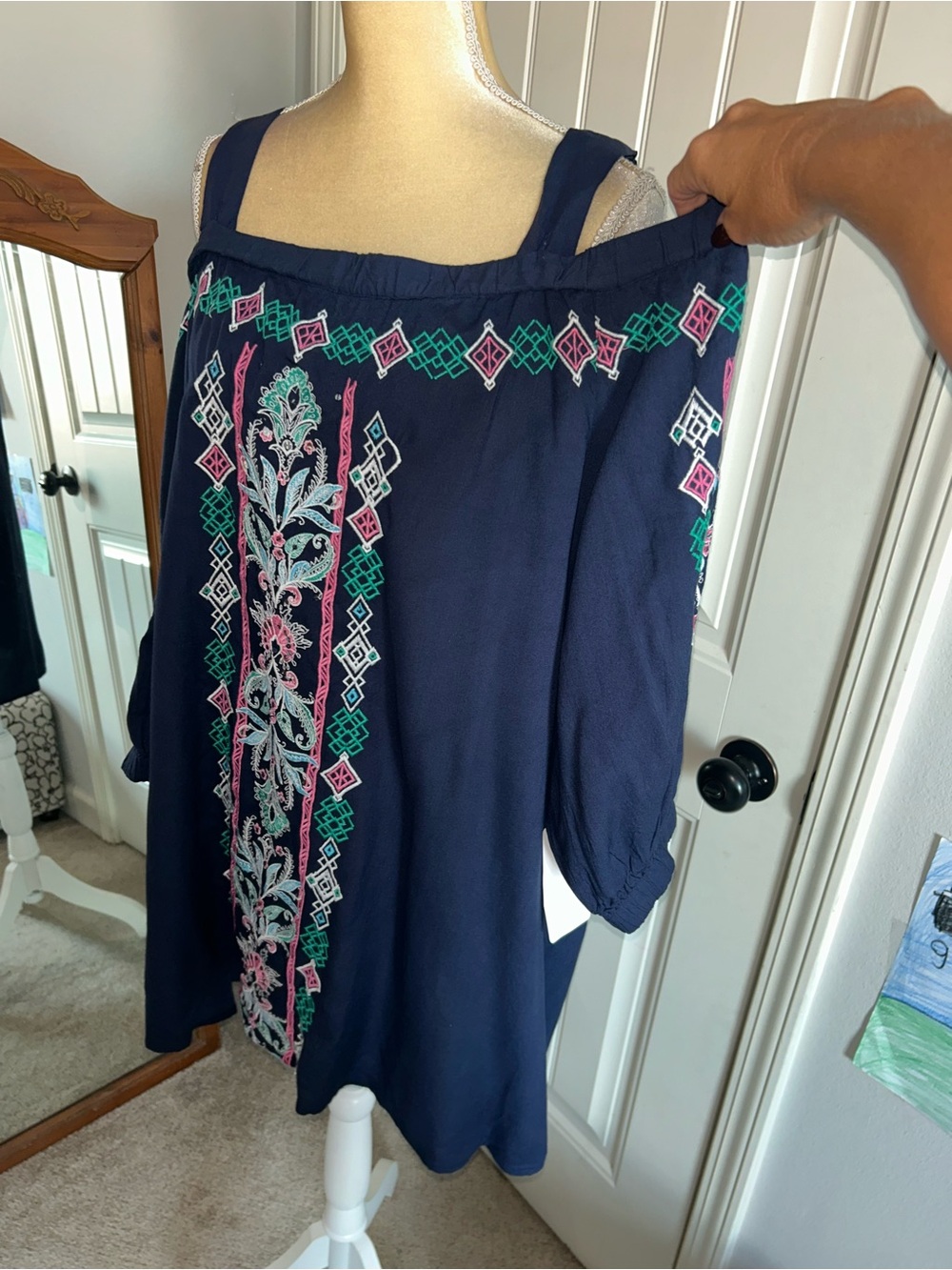 NWT Roaman's Navy Cold-Shoulder Tunic with Pink & Teal Embroidery Sz 20W